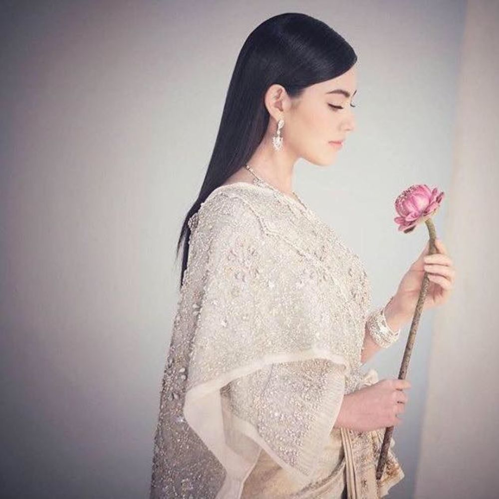 Meet your Posher, Srey leak